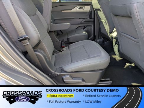 New 2025 Ford Explorer Active image 35