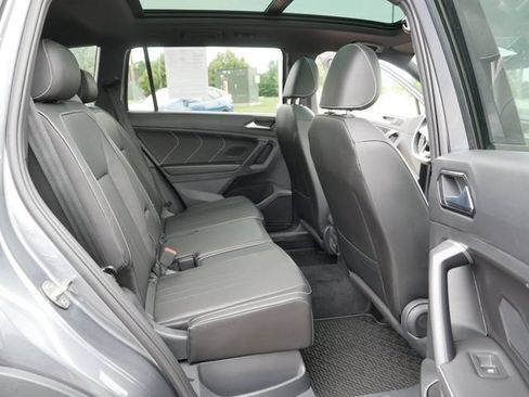 Used 2023 Volkswagen Tiguan SE R-Line AWD/4WD image 19