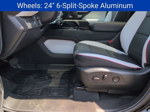 New 2026 Chevrolet Silverado EV 4x4 Crew Cab image 28