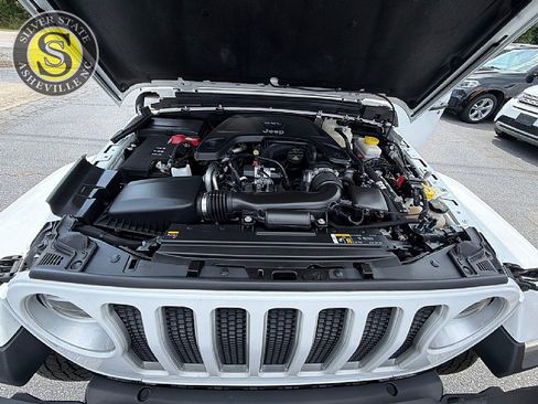 Used 2021 Jeep Wrangler Unlimited Sahara AWD/4WD image 29