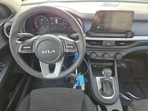 Used 2024 Kia Forte LXS image 17