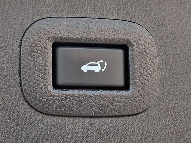 Used 2024 INFINITI QX80 Sensory w/ Cargo Package AWD/4WD image 31