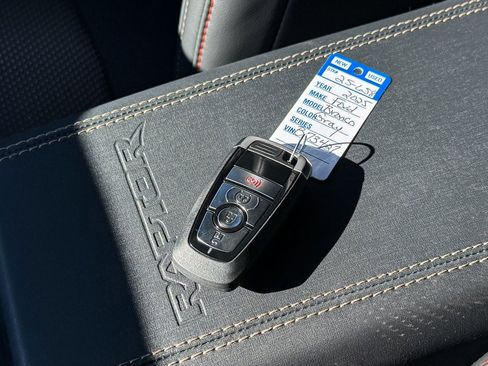 New 2025 Ford Bronco Raptor image 43