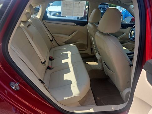 Used 2015 Volkswagen Passat 1.8T Limited Edition FWD image 16