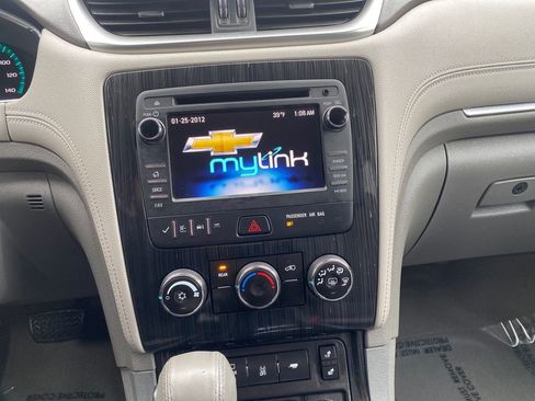 Used 2016 Chevrolet Traverse LT w/ Style and Technology Package AWD/4WD image 17