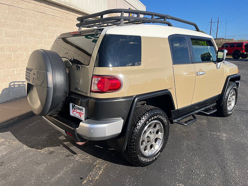 Used 2011 Toyota FJ Cruiser 4WD w/ Convenience Pkg image 8