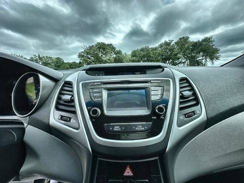 Used 2016 Hyundai Elantra SE w/ Option Group 02 image 27