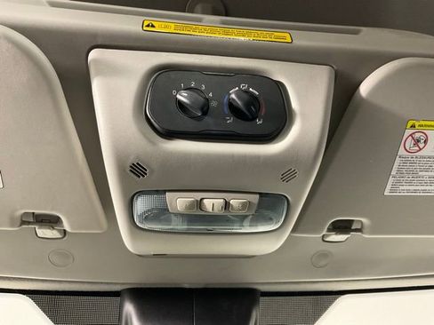 Used 2015 Ford Transit 350 XLT image 22