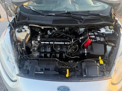 Used 2015 Ford Fiesta Titanium FWD image 13