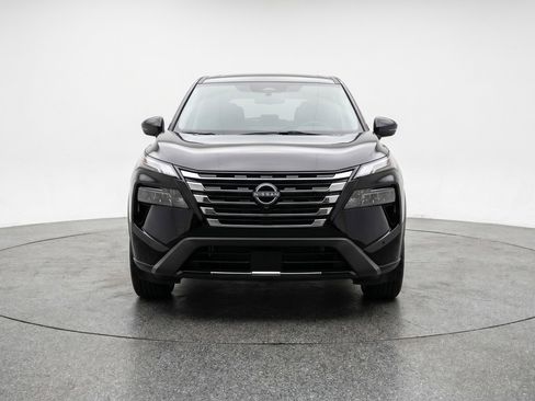 Used 2025 Nissan Rogue SV AWD/4WD image 2