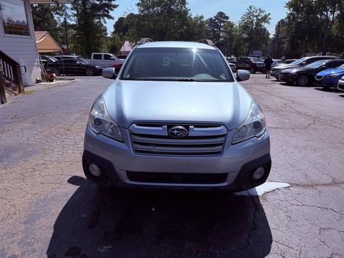 Used 2014 Subaru Outback 2.5i Premium AWD/4WD image 2