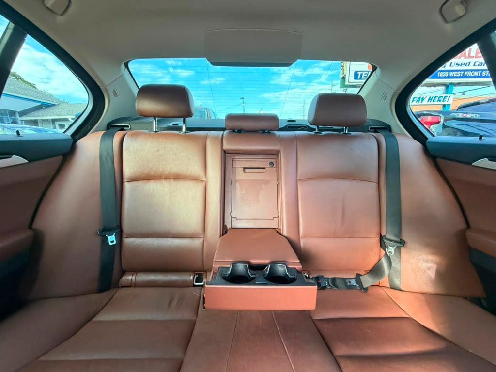 Used 2014 BMW 528i xDrive Sedan AWD/4WD image 32