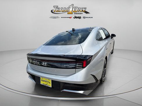 Used 2024 Hyundai Sonata SEL w/ Convenience Package FWD image 8