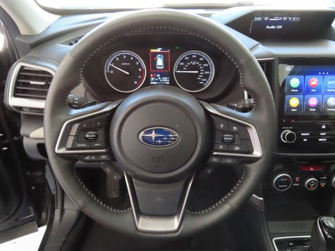 Used 2023 Subaru Forester Limited image 17