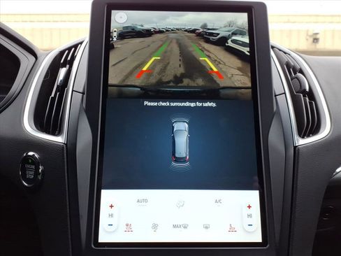 Used 2023 Ford Edge Titanium w/ Equipment Group 301A image 19