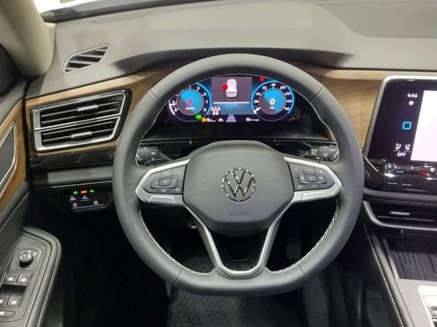 New 2026 Volkswagen Atlas SE image 38