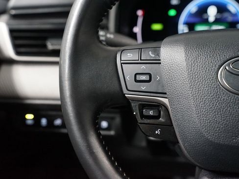 Certified 2025 Toyota Camry SE image 14