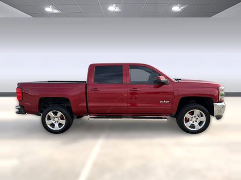 Used 2018 Chevrolet Silverado 1500 LT w/ Texas Edition image 7