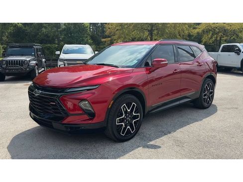 Certified 2023 Chevrolet Blazer RS w/ Enhanced Convenience Package FWD image 4