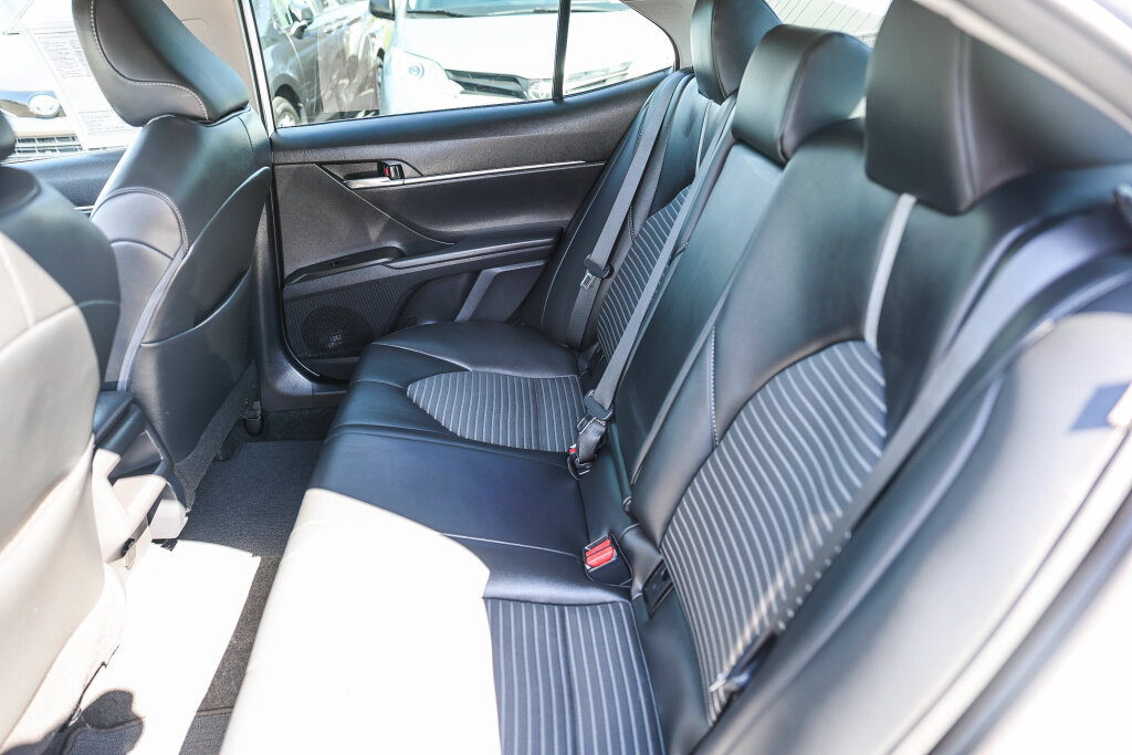 Certified 2024 Toyota Camry SE FWD image 7