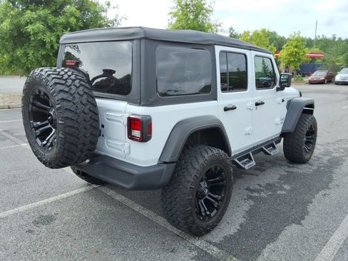 Used 2018 Jeep Wrangler Unlimited Sport AWD/4WD image 5