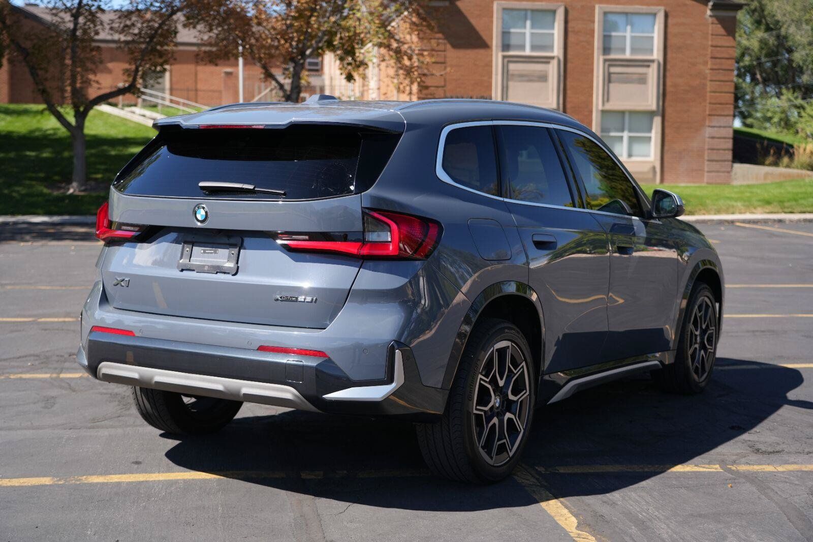 Used 2023 BMW X1 xDrive28i w/ Convenience Package AWD/4WD image 5