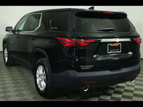 Used 2023 Chevrolet Traverse LS w/ Safety Package FWD image 11