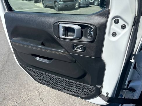 Certified 2020 Jeep Gladiator Mojave AWD/4WD image 24