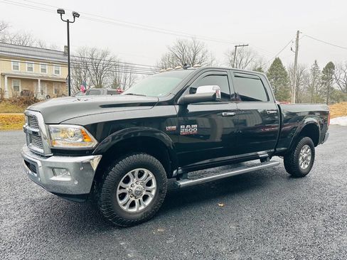 Used 2018 RAM 2500 Laramie w/ Snow Chief Group image 3