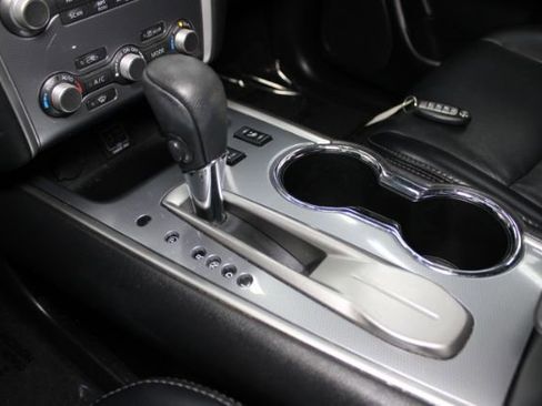 Used 2018 Nissan Pathfinder SL w/ Midnight Edition Package FWD image 13
