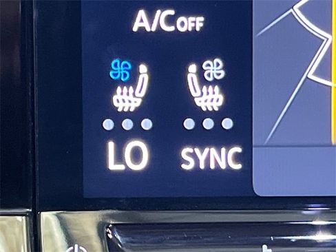 Certified 2025 Volkswagen Atlas SE image 21