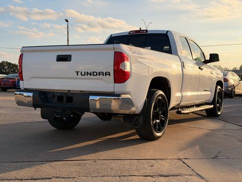 Used 2020 Toyota Tundra SR5 w/ SR5 Upgrade Package image 3