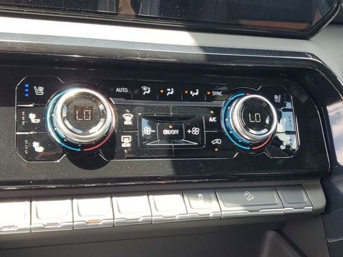 New 2026 GMC Sierra 3500 AT4 w/ AT4 Premium Plus Package AWD/4WD image 24