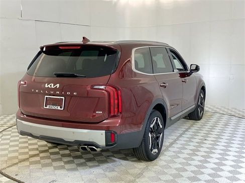 Used 2023 Kia Telluride S image 17