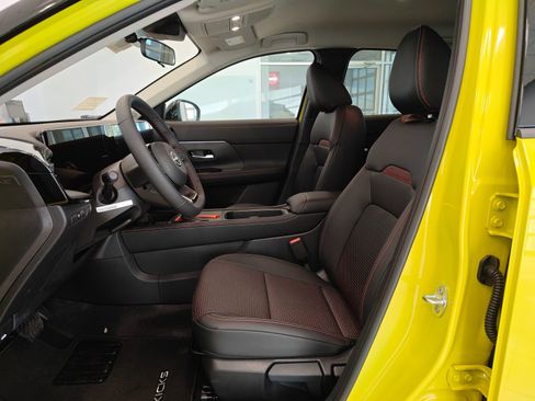 New 2026 Nissan Kicks SR w/ Cold Weather Package image 10