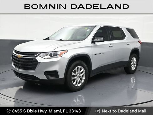 Used 2020 Chevrolet Traverse LS image 1