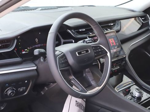 Used 2023 Jeep Grand Cherokee 4WD 4xe image 13
