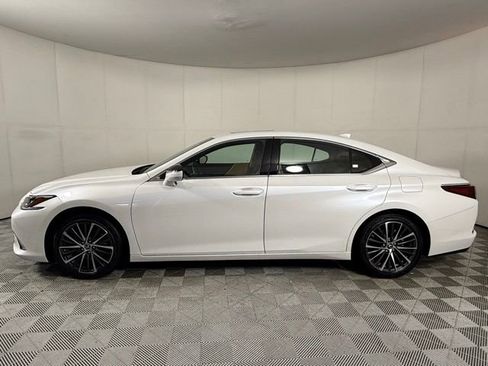 Used 2025 Lexus ES 350 w/ Premium Package FWD image 3