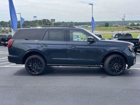 New 2026 Ford Expedition Platinum AWD/4WD image 2