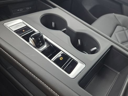 New 2026 Volkswagen Atlas Cross Sport SE AWD/4WD image 17