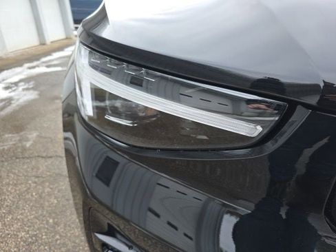 New 2026 Volvo XC40 B5 Plus w/ Protection Package Premier AWD/4WD image 10