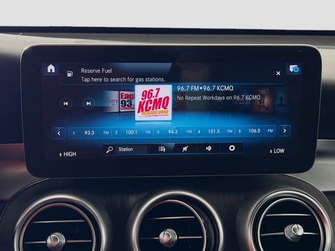 Used 2022 Mercedes-Benz GLC 300 4MATIC image 22