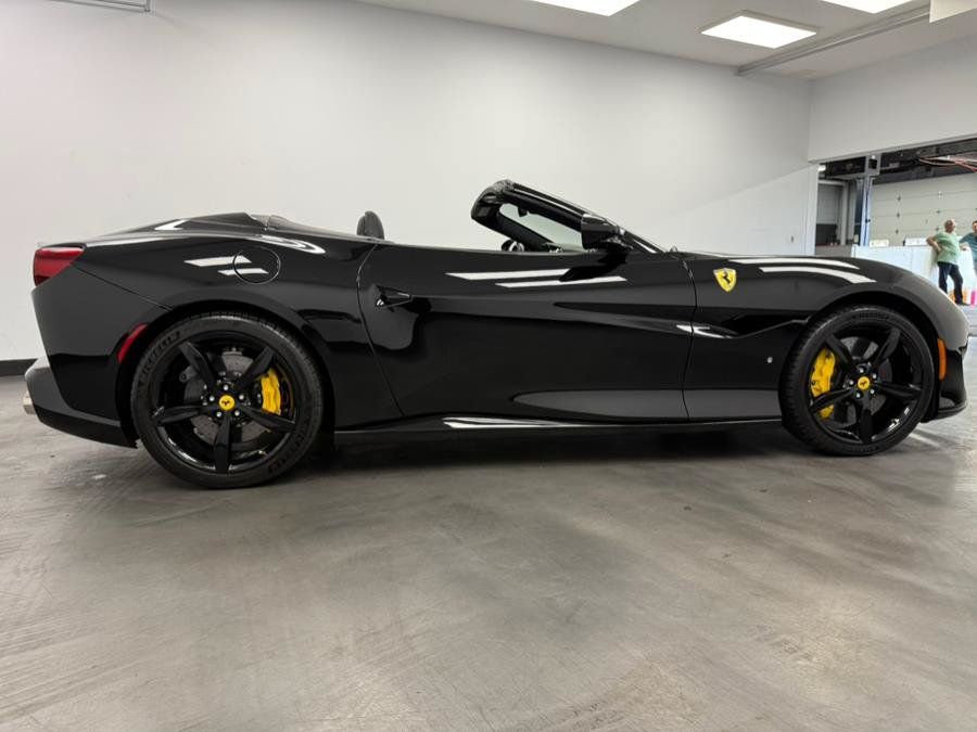 Used 2019 Ferrari Portofino RWD image 20