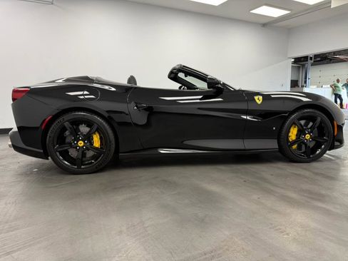 Used 2019 Ferrari Portofino RWD image 20