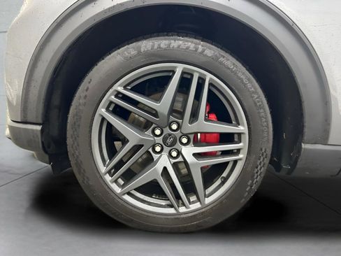 Certified 2025 Ford Explorer ST image 13