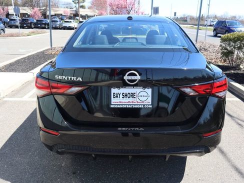 Certified 2025 Nissan Sentra SV FWD image 6