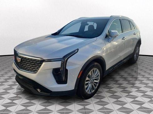 Certified 2024 Cadillac XT4 Premium Luxury FWD image 2