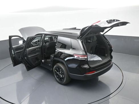 New 2025 Jeep Grand Cherokee L Altitude image 61