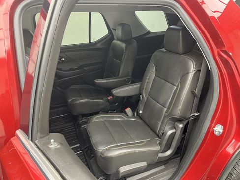 Used 2020 Chevrolet Traverse LT w/ LPO, Floor Liner Package image 10