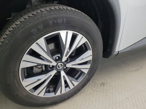 Used 2021 Nissan Rogue SV AWD/4WD image 31